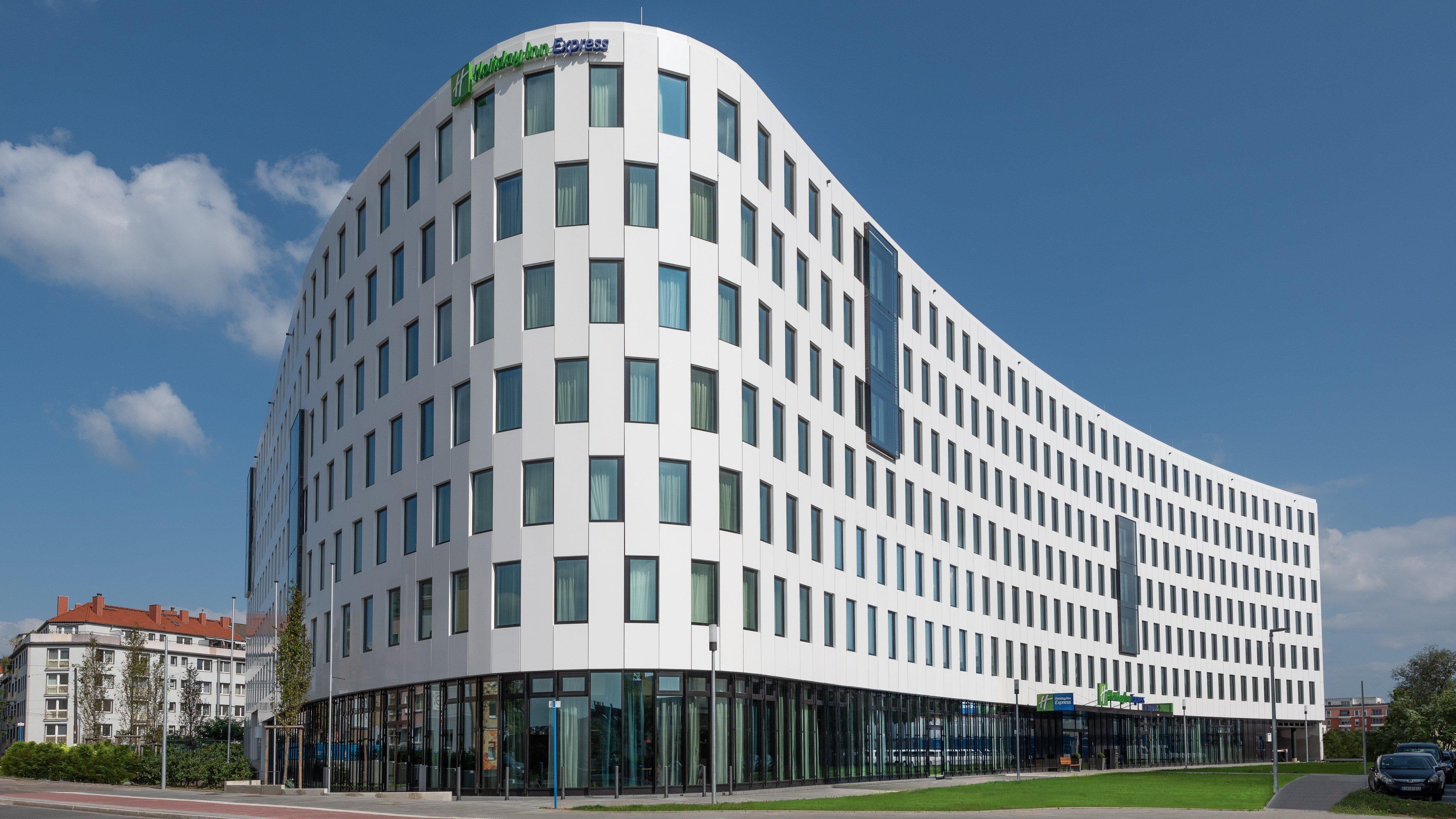 Holiday Inn Express Dusseldorf - Hauptbahnhof, An Ihg Hotel Dusseldorf,  Germany — book Hotel, 2023 Prices